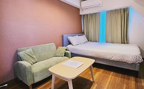Shinookubo A Room